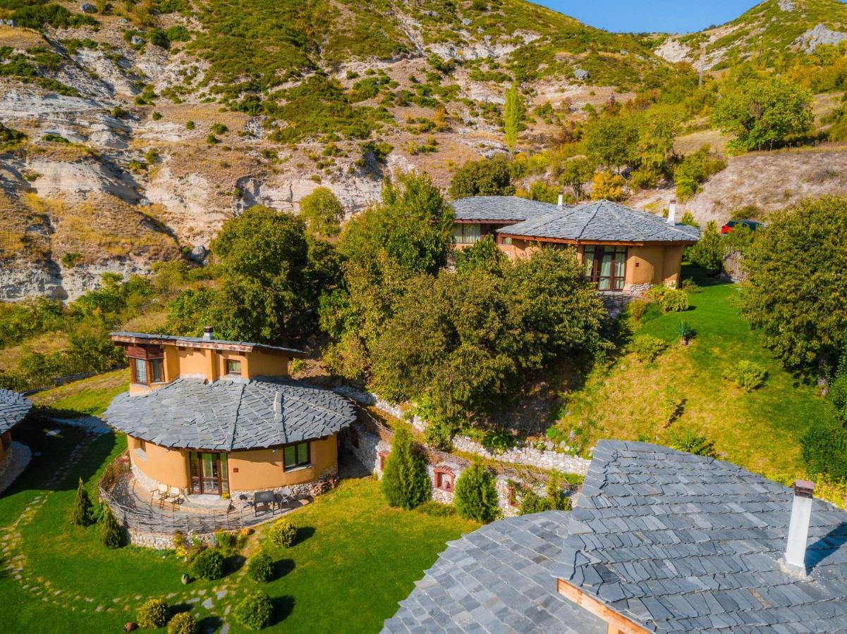 Eco Village Under The Cliffs Ilindentsi Eksteriør billede