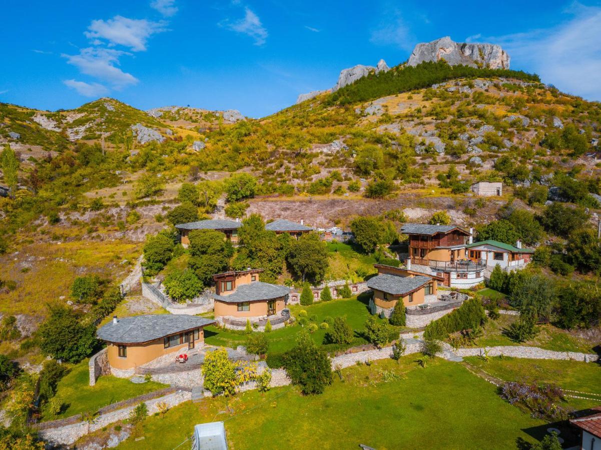 Eco Village Under The Cliffs Ilindentsi Eksteriør billede