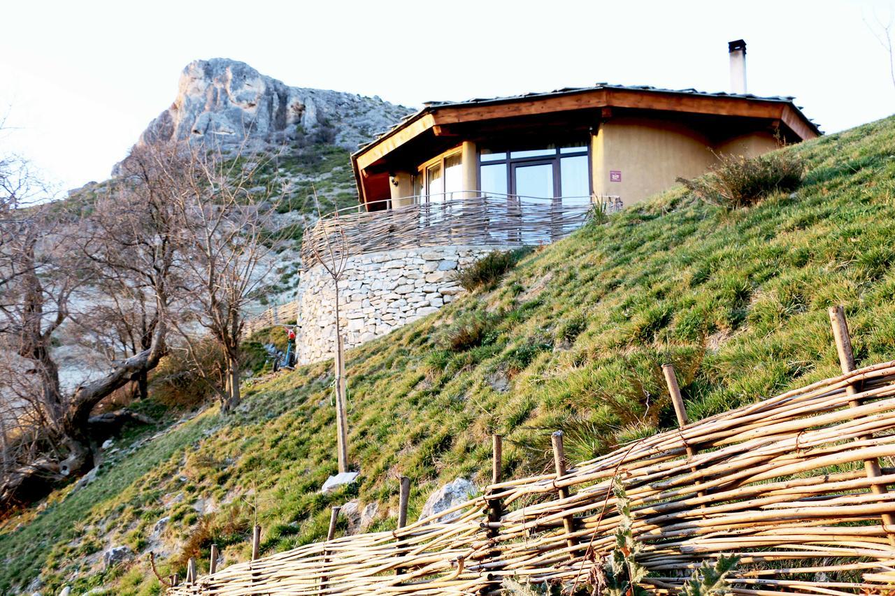 Eco Village Under The Cliffs Ilindentsi Eksteriør billede